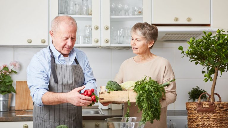 Meal Preparation and Grocery Assistance for Seniors: A Complete Guide